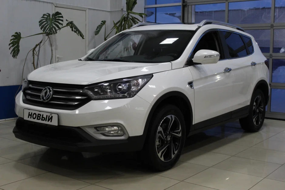 DongFeng AX7