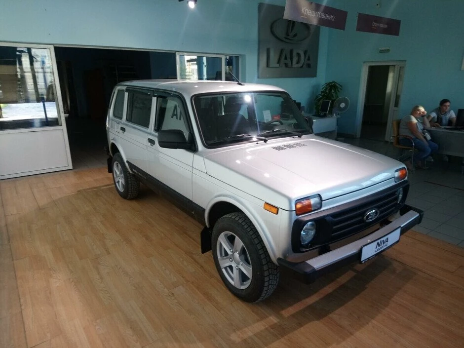 LADA Niva Legend 5D