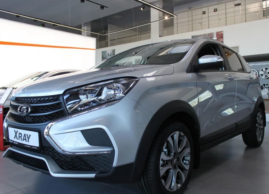 LADA XRay Cross